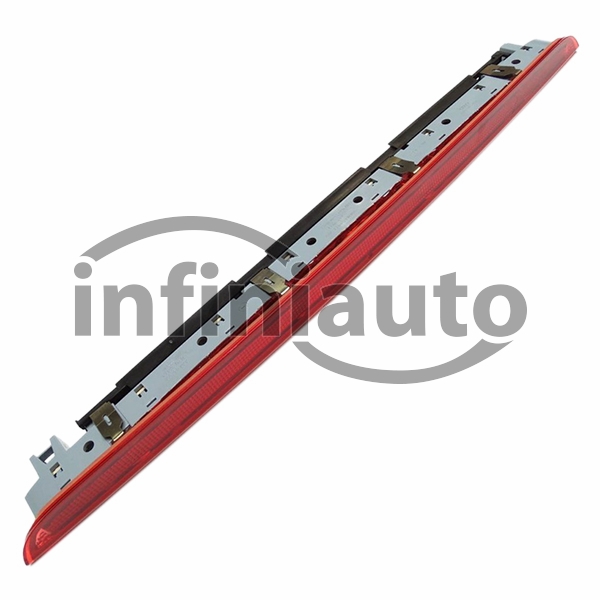 4F9945097          FAROLIM TERCEIRO STOP VAG A6 2004-2011                      